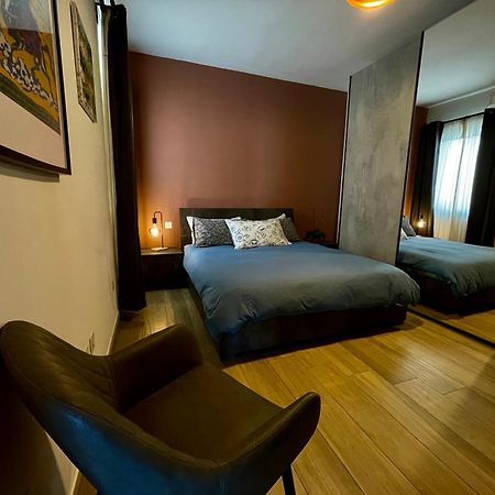 Airport Accommodation Bedroom With Your Own Private Bathroom Self Check In And Self Check Out Air-Condition Included Mqabba Buitenkant foto